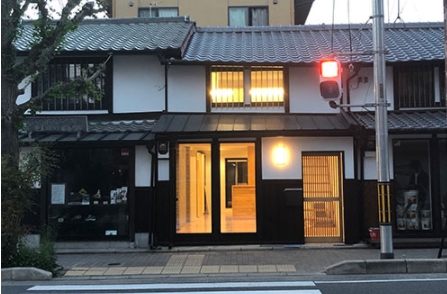 京都で広々リフォーム！狭い部屋でも広く見せるポイント